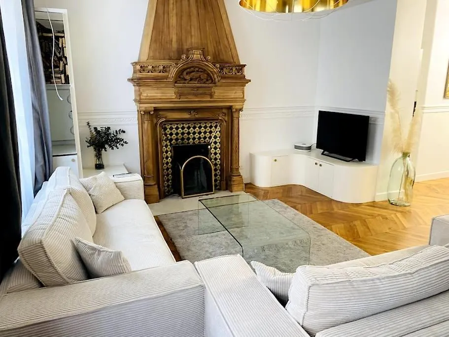 Triplex A Montmartre - Sauna Paris France