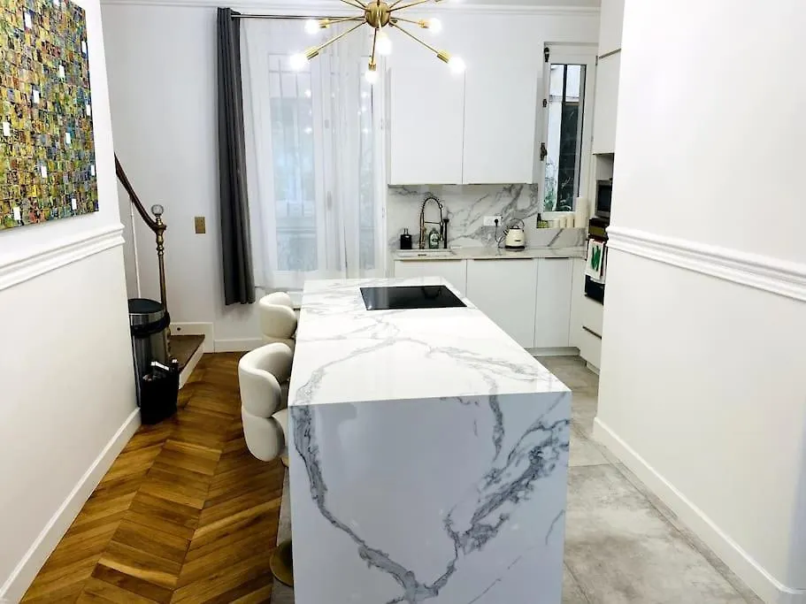 Apartment Triplex A Montmartre - Sauna Paris France